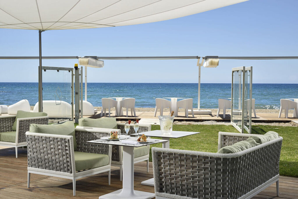 all-day-dining-beach-club-resort-toscana-2